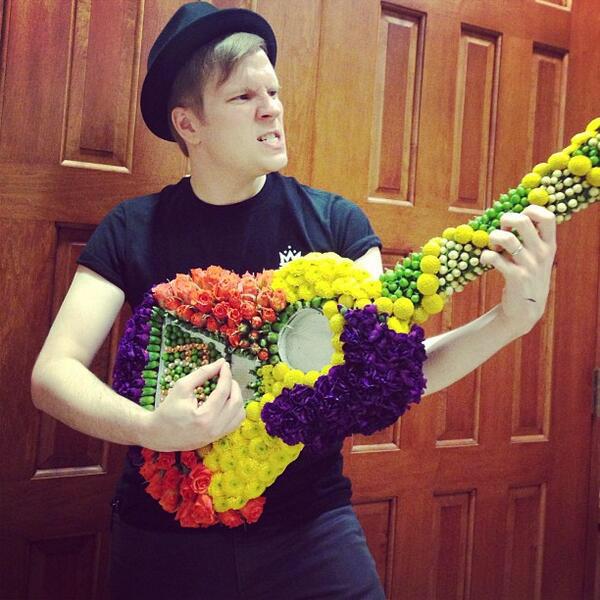 JustJackDaniels's tweet image. "Fall Out Boy are screamo hardcore-Emo noise.."

Yes. This is the dangerous frontman to a screamo hardcore band👍🏻