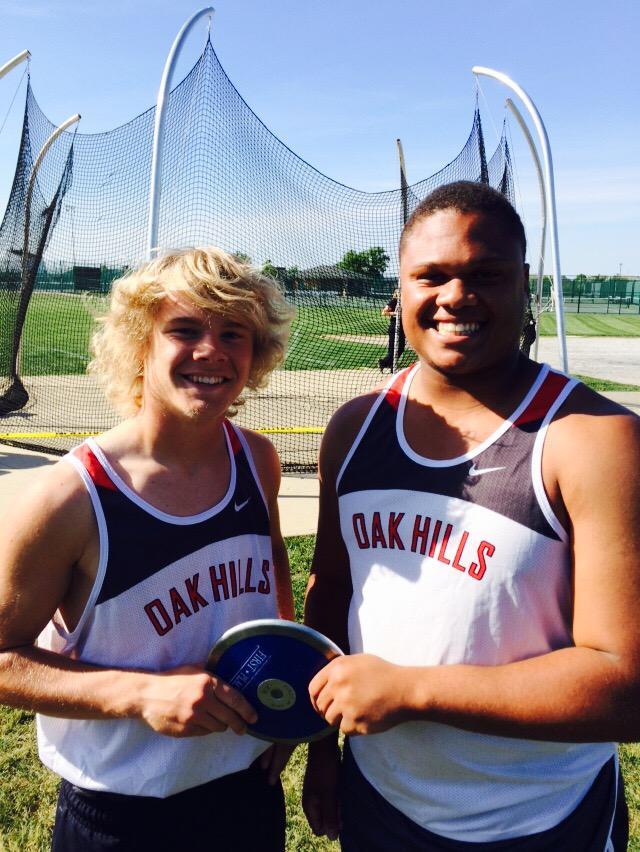 OHXCTF's tweet photo. Chance Schneider 6th place in discus!  #justafrosh http://t.co/3W42yUduck