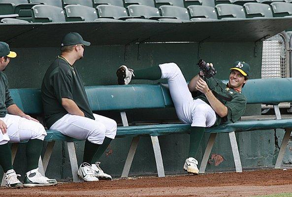 Happy barry zito\s birthday to you all 