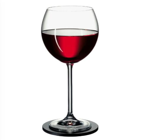 Raquel_Haynes's tweet photo. @lauratres17 @andreazapater3 por nosotras, que sigamos mejorando con los años. #chinchin. http://t.co/xAF2WxePnk