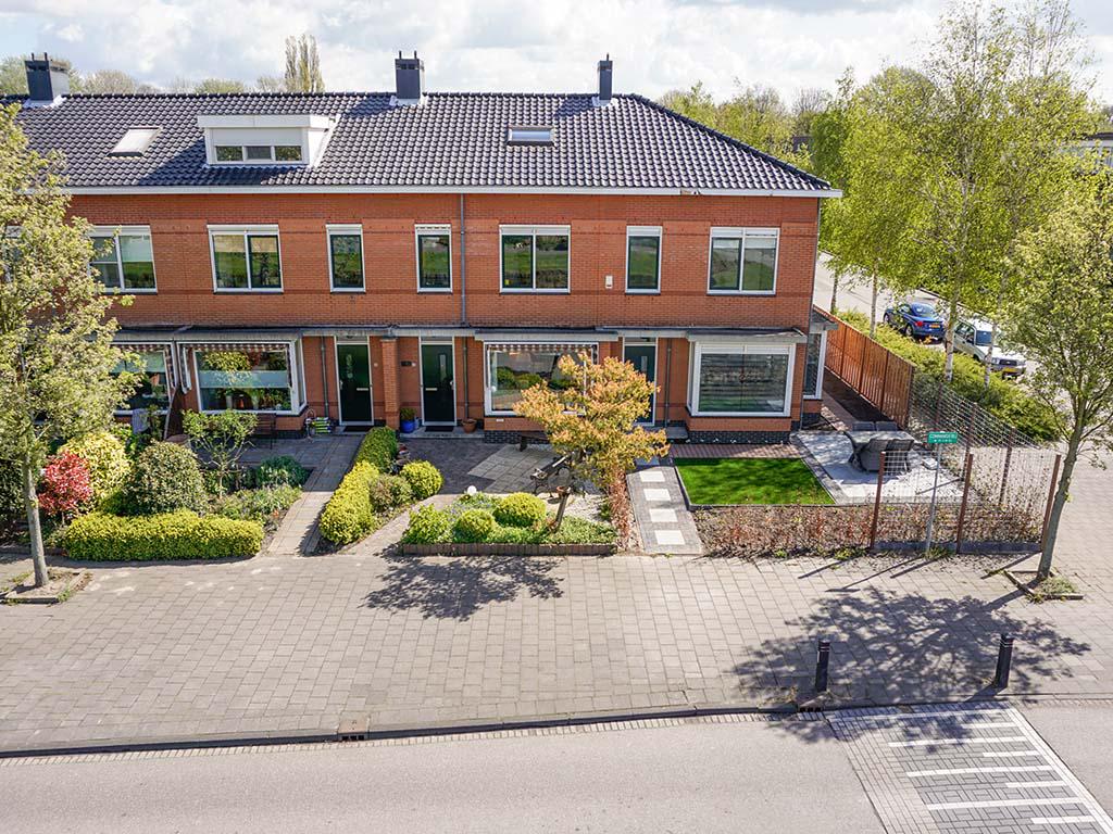 Te koop
Commanderij 81 te Maasland
Prachtige 6 kamer eengezinswoning