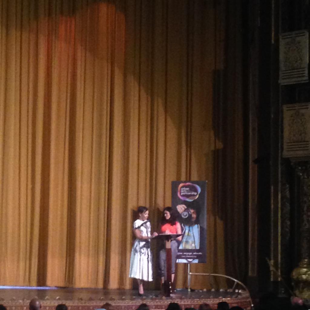 kaylacworthy_'s tweet photo. OITNB @selenis_leyva & @lg_lauragomez hosts look fabulous at #UAF2015 #packthepalace http://t.co/YH5v3iImLm