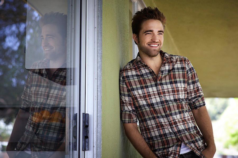 13th May 2015 23:59 in Paris. Once again Happy Birthday to our favorite man Robert Pattinson! 