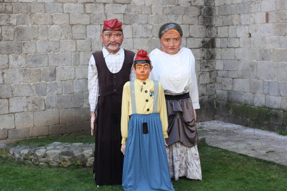 Aquest diumenge al matí, els #gegants de #SQV us esperem a #laConcòrdia de #Sabadell #culturapopular