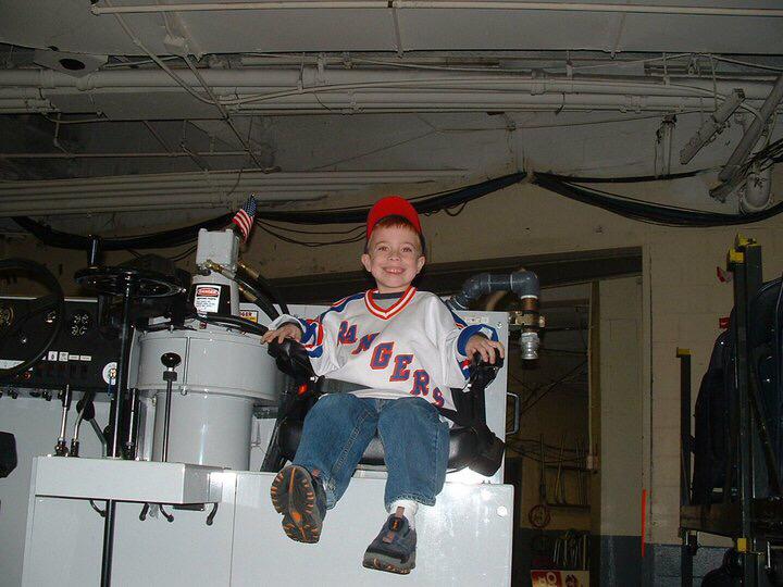 matt_broder1's tweet photo. ranger fan since day one baby #YOLO #zamboni #LGR #swagelin #nashty #captaincally #condescendingtorts #prucha http://t.co/BFH9NK87z2