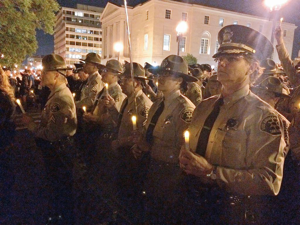 LACoSheriff32's tweet photo. Thank you to all #LASD personnel who attended #PUT2015 paying respects to fallen officers #NationalPoliceWeek @LASDHQ http://t.co/rvyTFS2btM