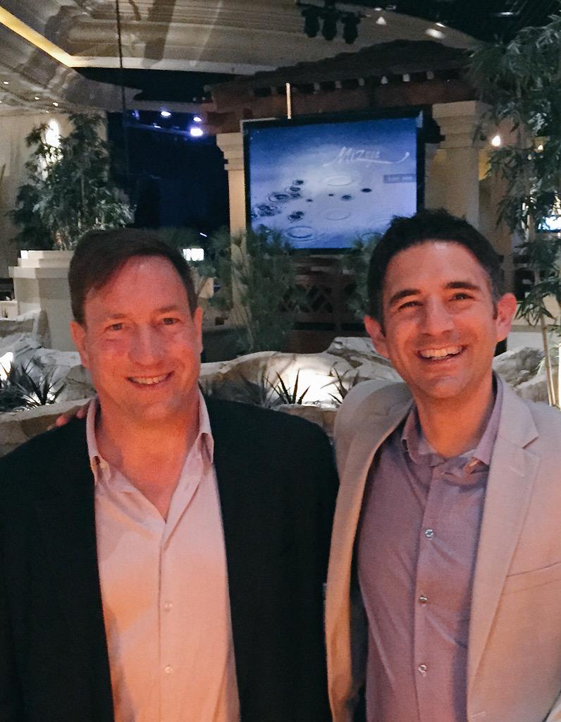 5gersons's tweet photo. Had the absolute pleasure of having dinner with #biophilia expert @Interface_NA #EcoDreamTeam member @Bill_Terrapin http://t.co/YAs7nyhViE