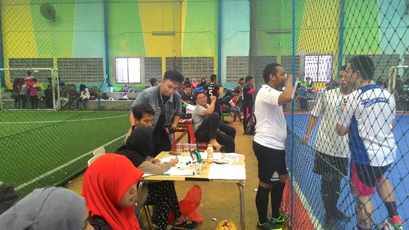 Bem_Poltekba's tweet photo. Suasana penoton #Porsba6 yang meriah @ BSC http://t.co/S0decEKkRC