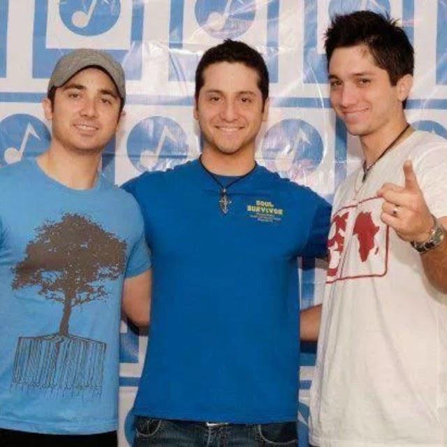 BoyceAvenuephp's tweet photo. #boyceavenue http://t.co/tMmjxGdpab