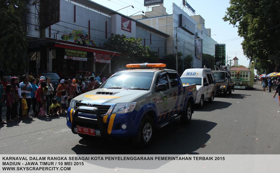 SSCMadiun's tweet photo. Karnaval di Madiun / 10 Mei 2015. sumber foto: http://t.co/1o6BxNSvt4. #skyscrapercity #madiun #jatim #indonesia http://t.co/A1F9p33T5F