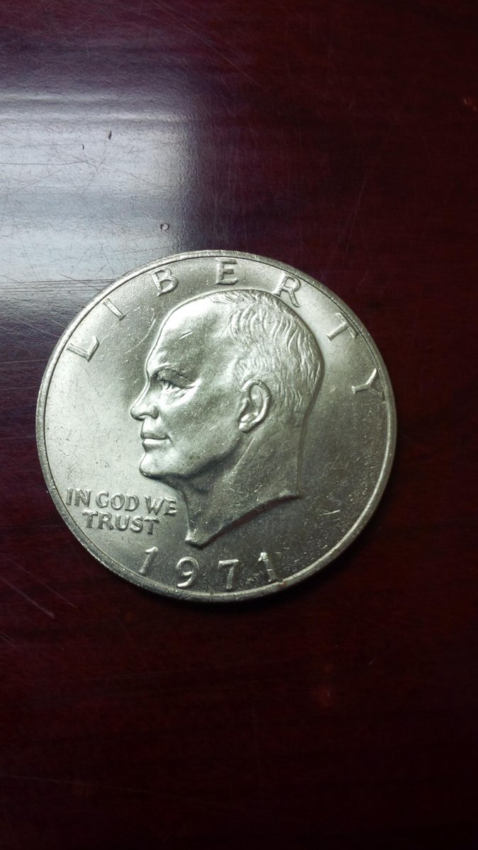 SFCAnthonyB's tweet photo. First salute silver dollar from LT Ross Fowler. What a great honor. #humbled @GhighNG @MAJMorris78 @ACo @1SGChevisB http://t.co/fwFWlqckAn