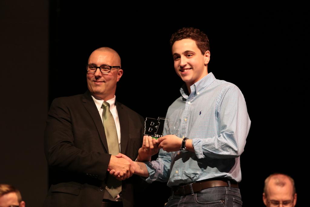 ValorSafetyCo's tweet photo. Our team member @GeorgeElossais accepted the "talking big" award at tonight's #TheBIGGYs http://t.co/urZ1WHq99P