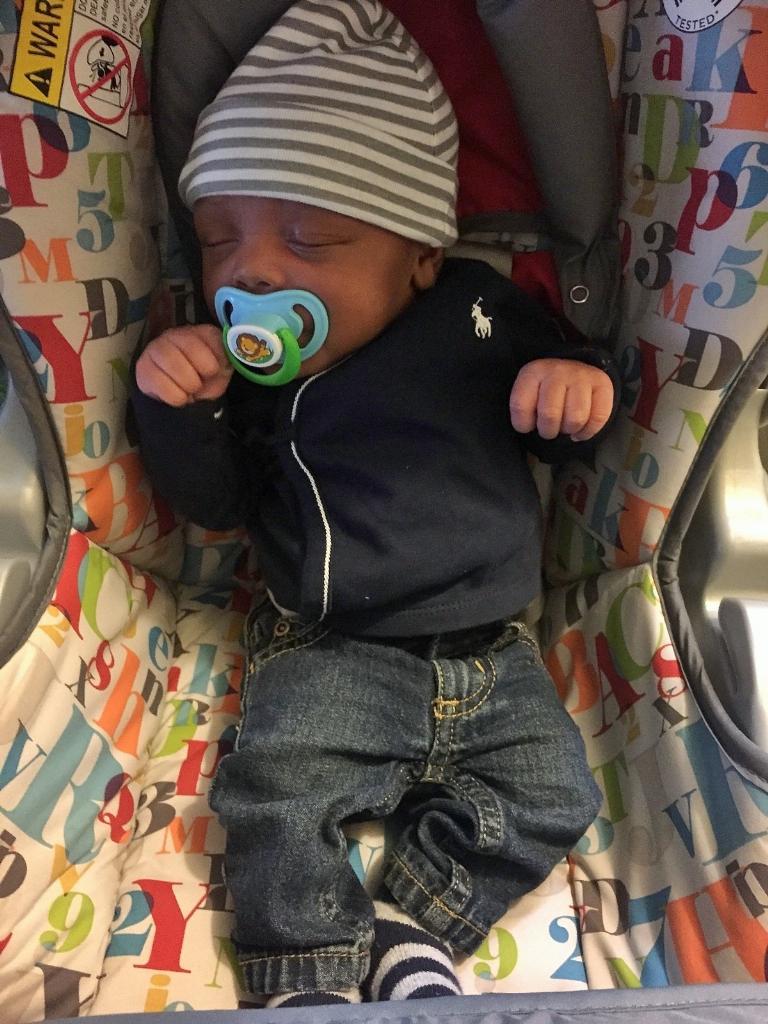 ronnikia's tweet photo. Bae today getting ready to go with him Daddy ✌ ". http://t.co/QajJBgdbks