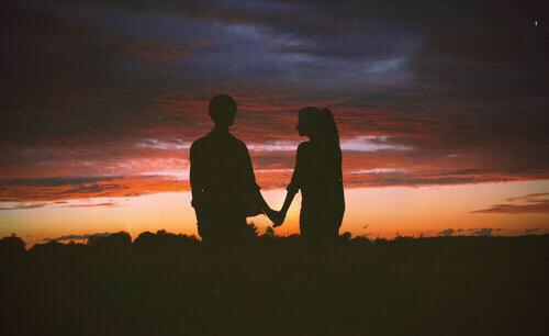lovecutestories's tweet photo. I'll travel the world for you, because you're the only one I want. Goodnight ⭐️ http://t.co/t6pkLECRLw