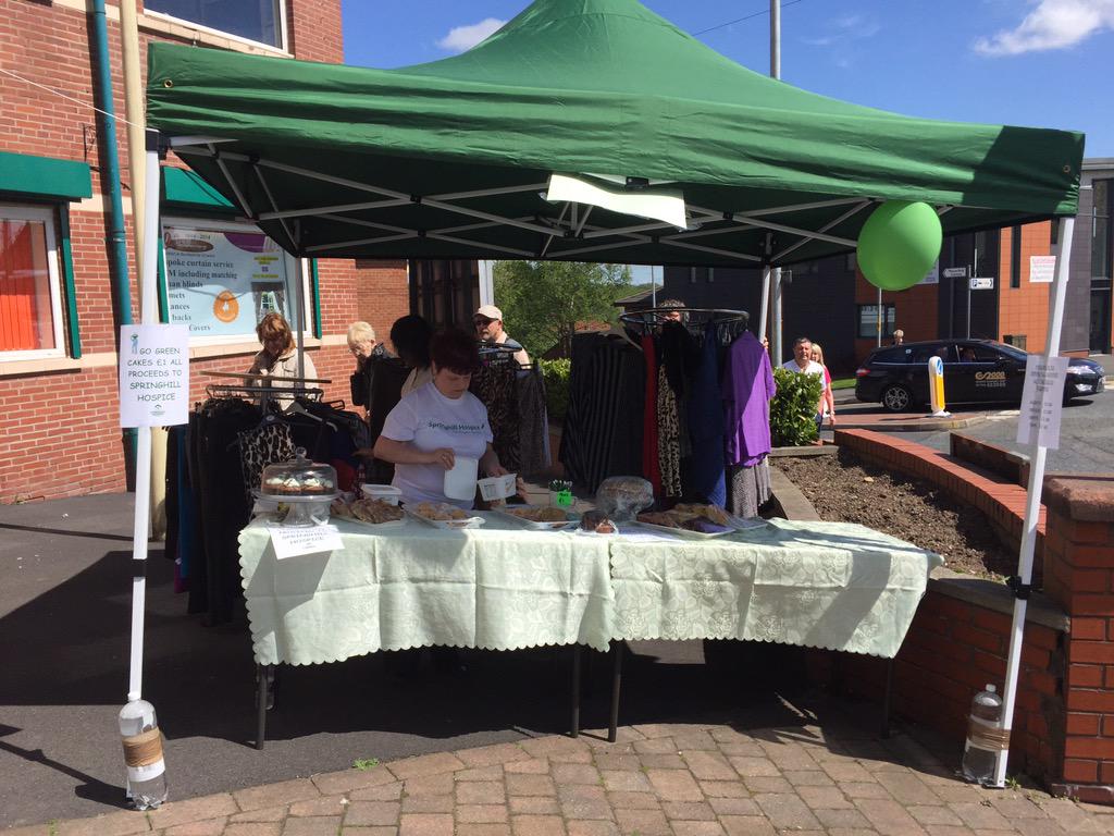 TillysTeaRoom's tweet photo. More from today's Go Green for @SpringhillHosp - we're selling Go Green merchandise and green cake all week!! 😃 http://t.co/BUik0u4Iwt