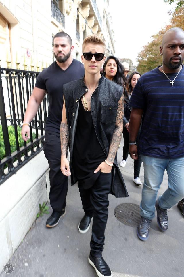 bbigbieber's tweet photo. boatos q só vi essa foto hj e MANO http://t.co/7H5mQ9BBPv