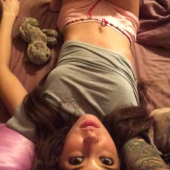 Going to bed early tonight. 😌💤 http://t.co/KnR4NQEOkq<a href="/tag/streamate"class="tags"><span>#streamate</span></a>