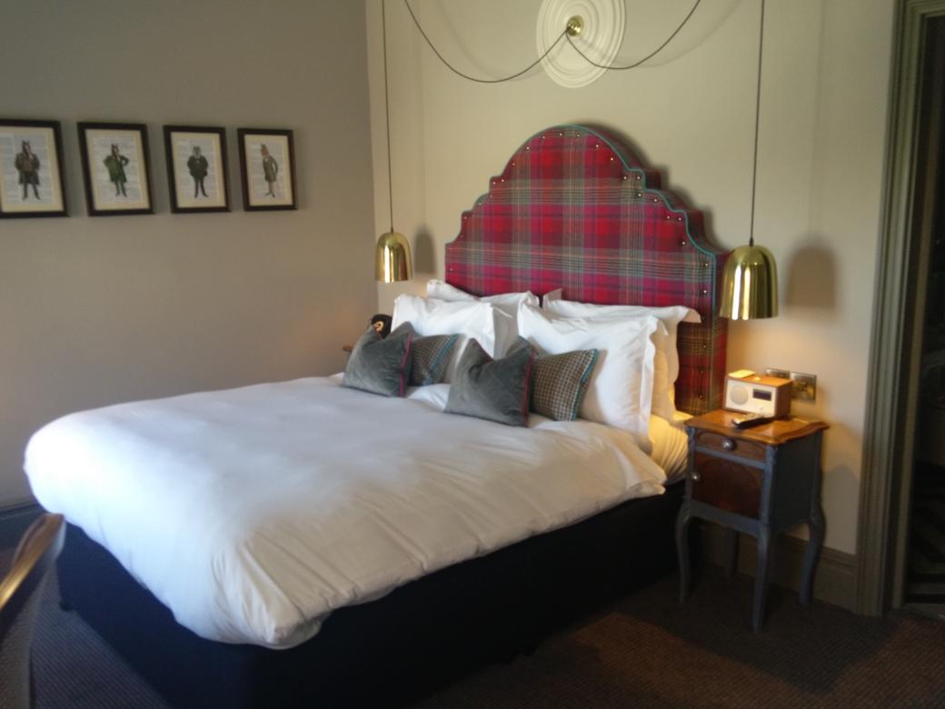 notforponies's tweet photo. Aw, just checked out of @TheDogAndFox Amazing #boutiquehotel with #greatfood in Wimbledon Village! http://t.co/kvvA4cTXMW