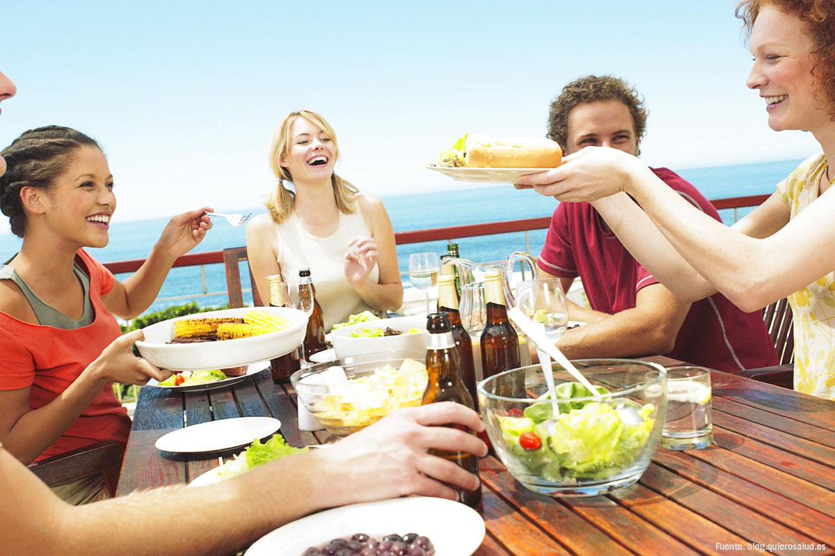 sobretodosalud's tweet photo. ¿Cómo seguir una alimentación saludable en verano? http://t.co/NCsImRC8jm http://t.co/BKP2kXAJcg