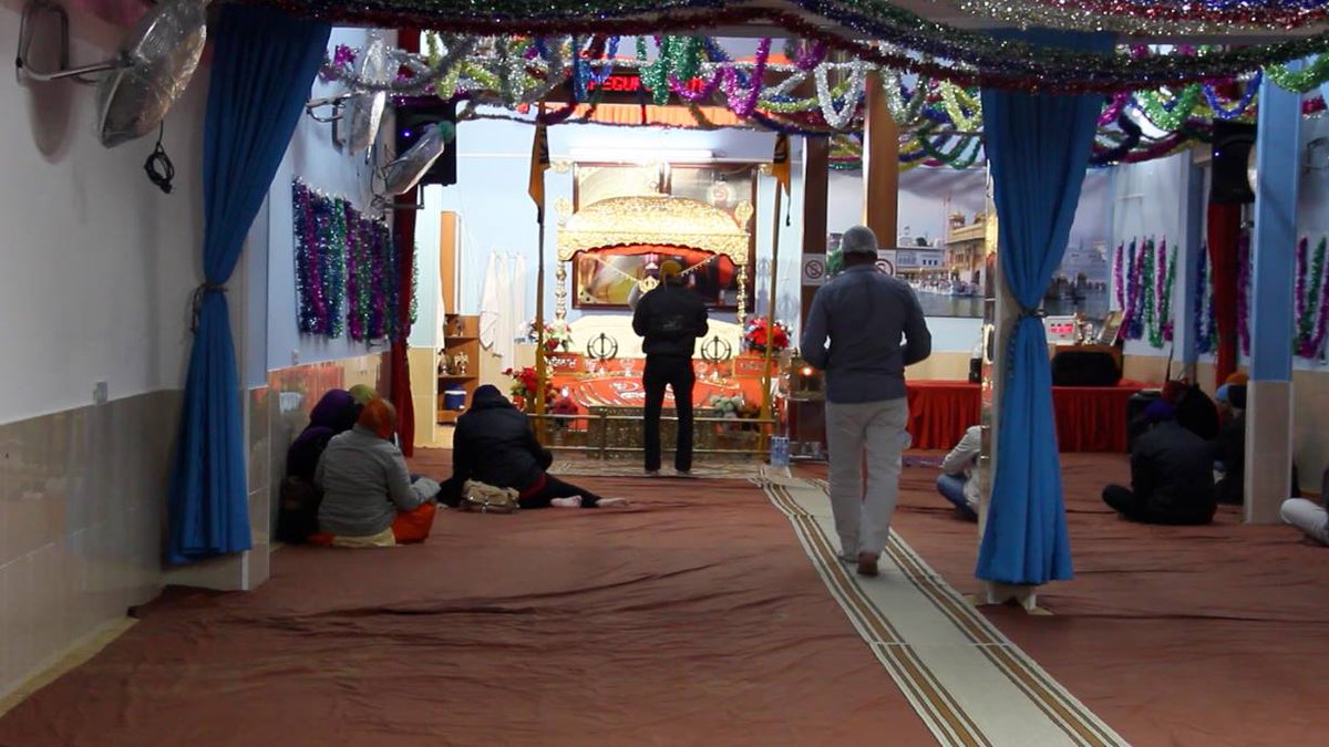 Temple Sikh Gurdwara Guru Darshan Sahib. Un temple ple d'històries on tothom hi té cabuda. #sikhs #sikhism #raval