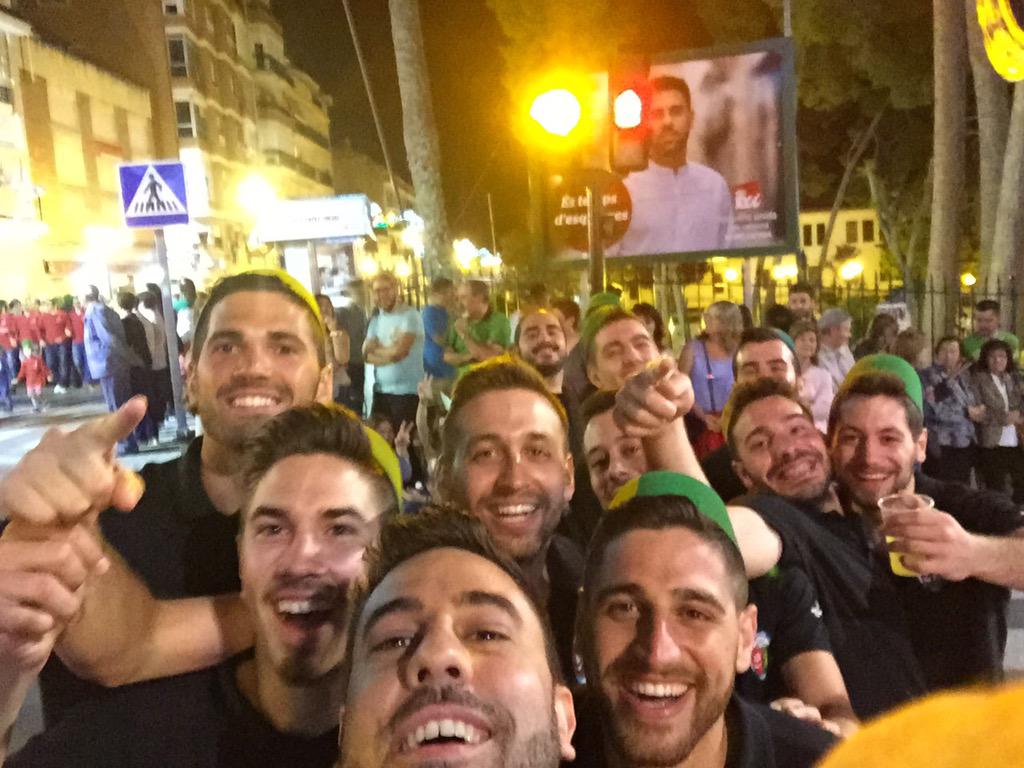 FilaAlghanies's tweet photo. San Bonifaci que fora, i mai a'acabara...!!! Felices fiestas de moros y cristianos a todos/as! #cuartelilloalghani 👳🏽 http://t.co/sNb9HPQsv3