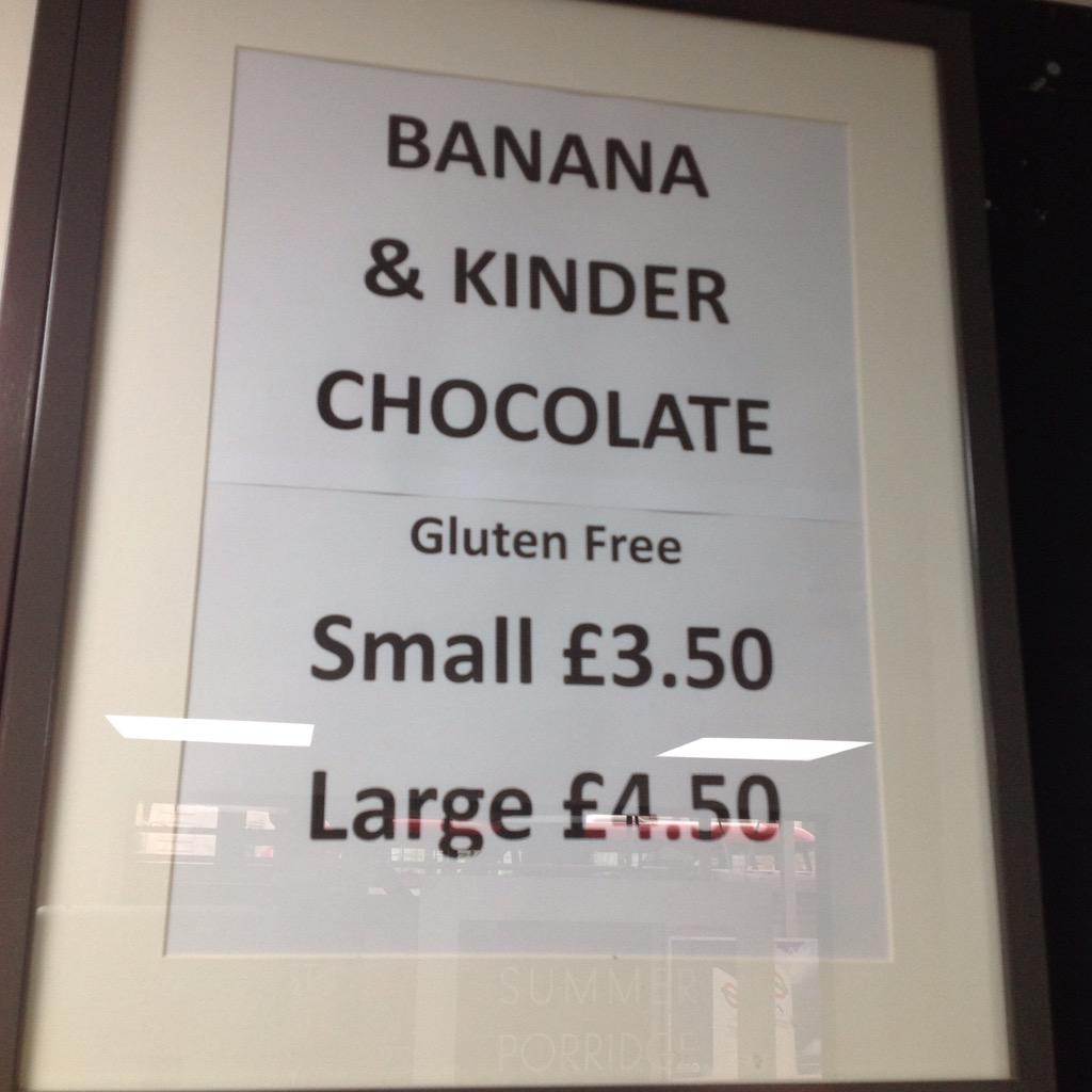 PorridgeCafe's tweet photo. Today's naughty special is Banana, Chopped Kinder Chocolate &amp; Cranberry Powder #porridge http://t.co/F3w28uB7iu