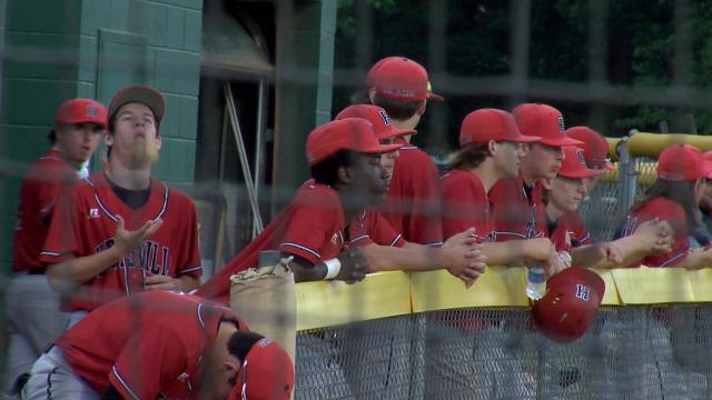 BDunnsports's tweet photo. VIDEO: @austinmorris97 @Grant_Tho @MattLynch9 @Melton_Chandler 
lead Hartsville over MB.
https://t.co/UHq7XImdAw http://t.co/dPFkSZ1ETe