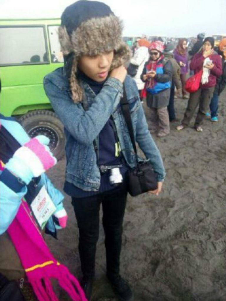 TimeLine_COmate's tweet photo. So candid✌😹😂😋 http://t.co/nSiCYQJO6B