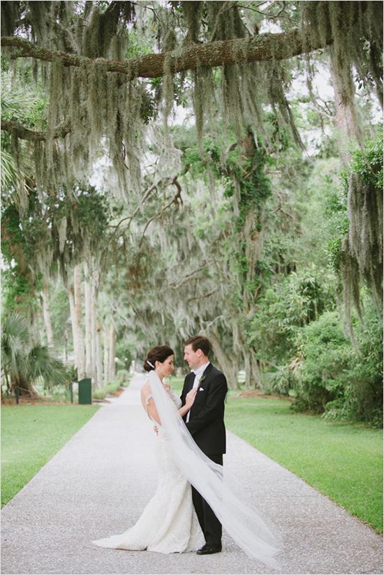 Get Married At The Jekyll Island Club Hotel lovewc.me/fAspBB