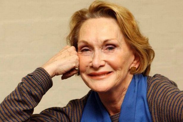 Celebreting with joy the birthday of a great lady! 
Happy Birthday, Siân Phillips!!!! 