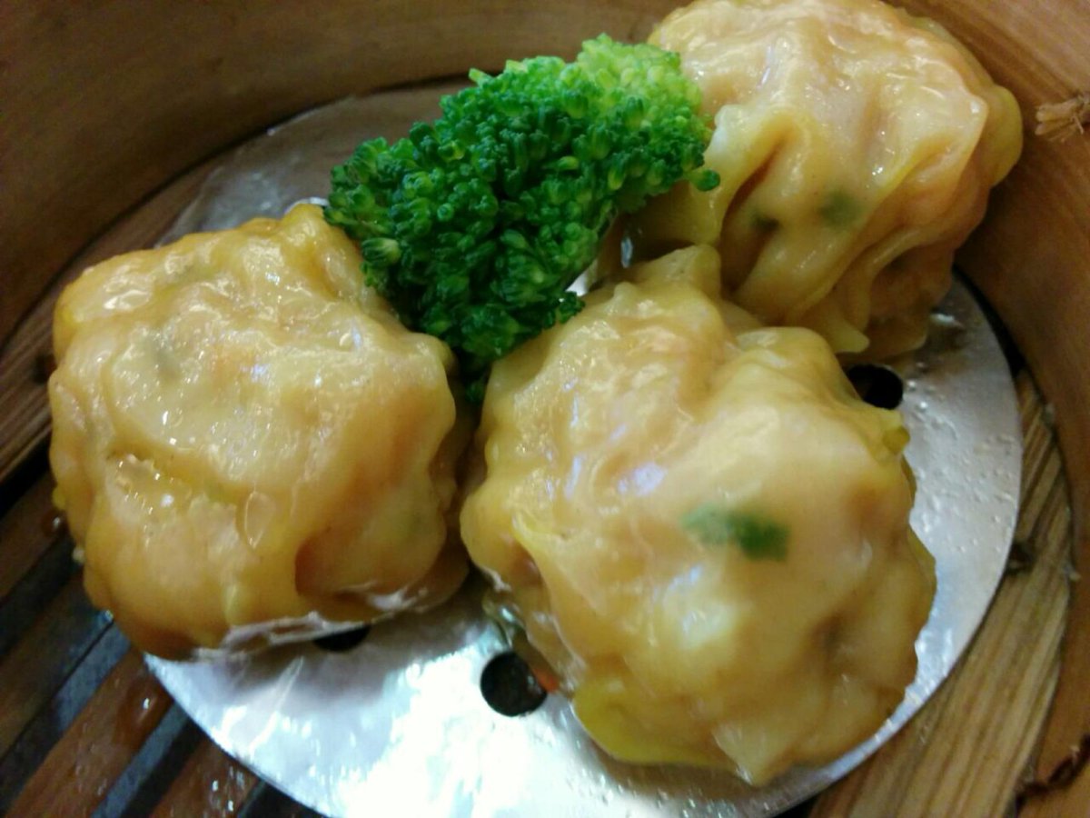 ae8za's tweet photo. "Great Dim Sum selections here. Taste great too! :)" Foursquare Tip @ Dynasty Restaurant 皇朝酒樓 http://t.co/2UbdB1rRvC http://t.co/1ciWok2iG2