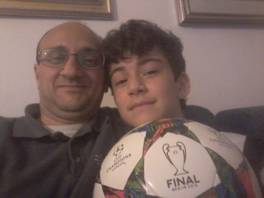 pgianca68's tweet photo. A Berlinooooo!!!! @juventusfc #RealJuve #FinoAllaFineForzaJuve
@OfficialAllegri http://t.co/KyiBfs11a7