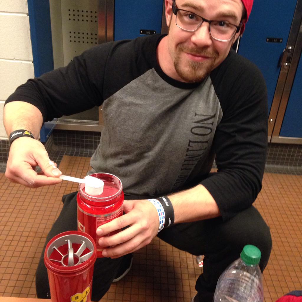 firststepmarsh1's tweet photo. BSN AminoX time 👍 #BSNarmy #bsntraineroftheyear @BSNSupplements @MuscleInsider http://t.co/atloiNVu1L