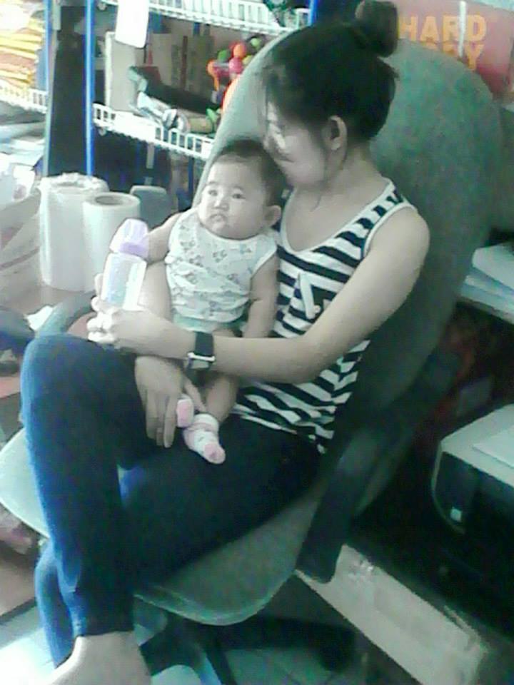 chel_abrina's tweet photo. my niece http://t.co/KnMjUhQQxF
