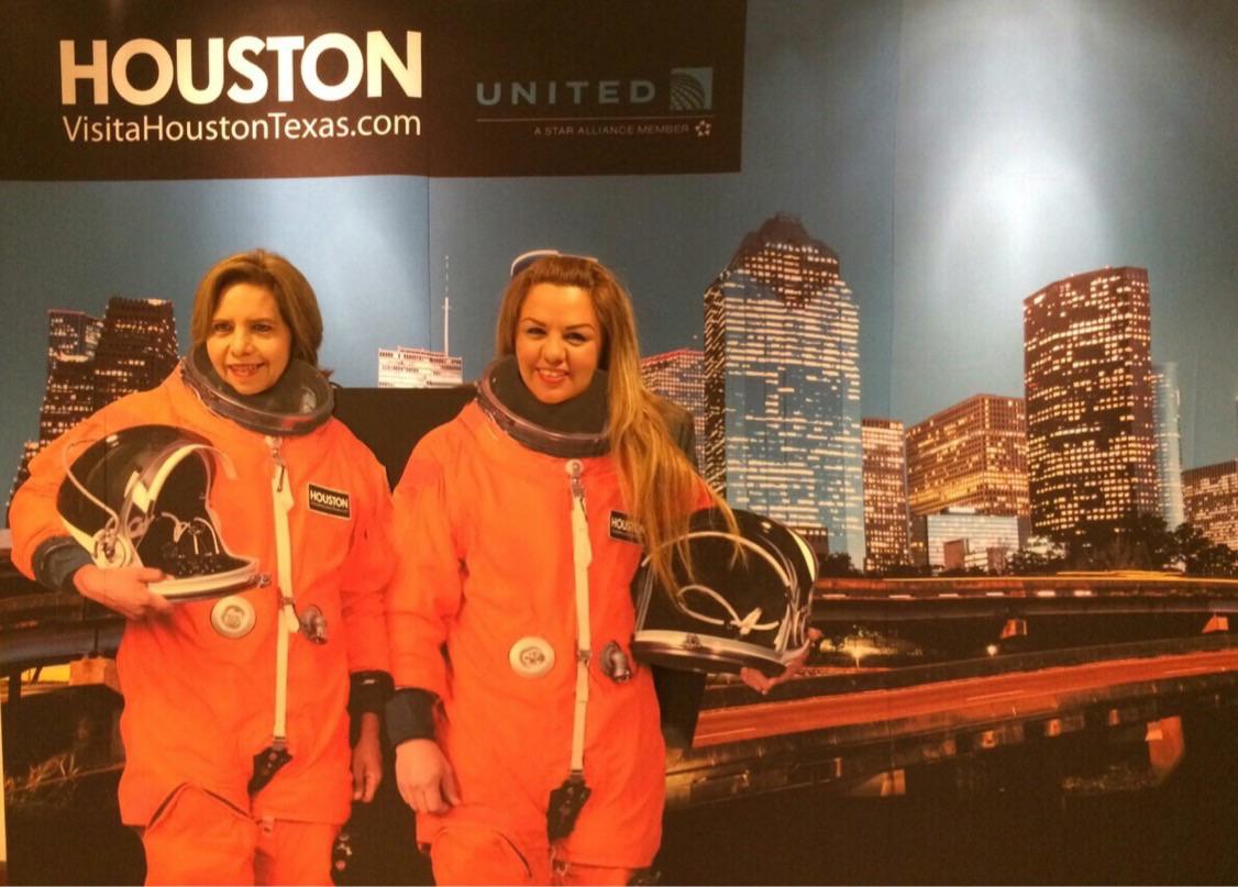 Nuestra Presidenta <a href="/marybeibarra/">Marybé Ibarra</a> apoyando a Houston en su promoción por Monterrey. #EstoEsHouston