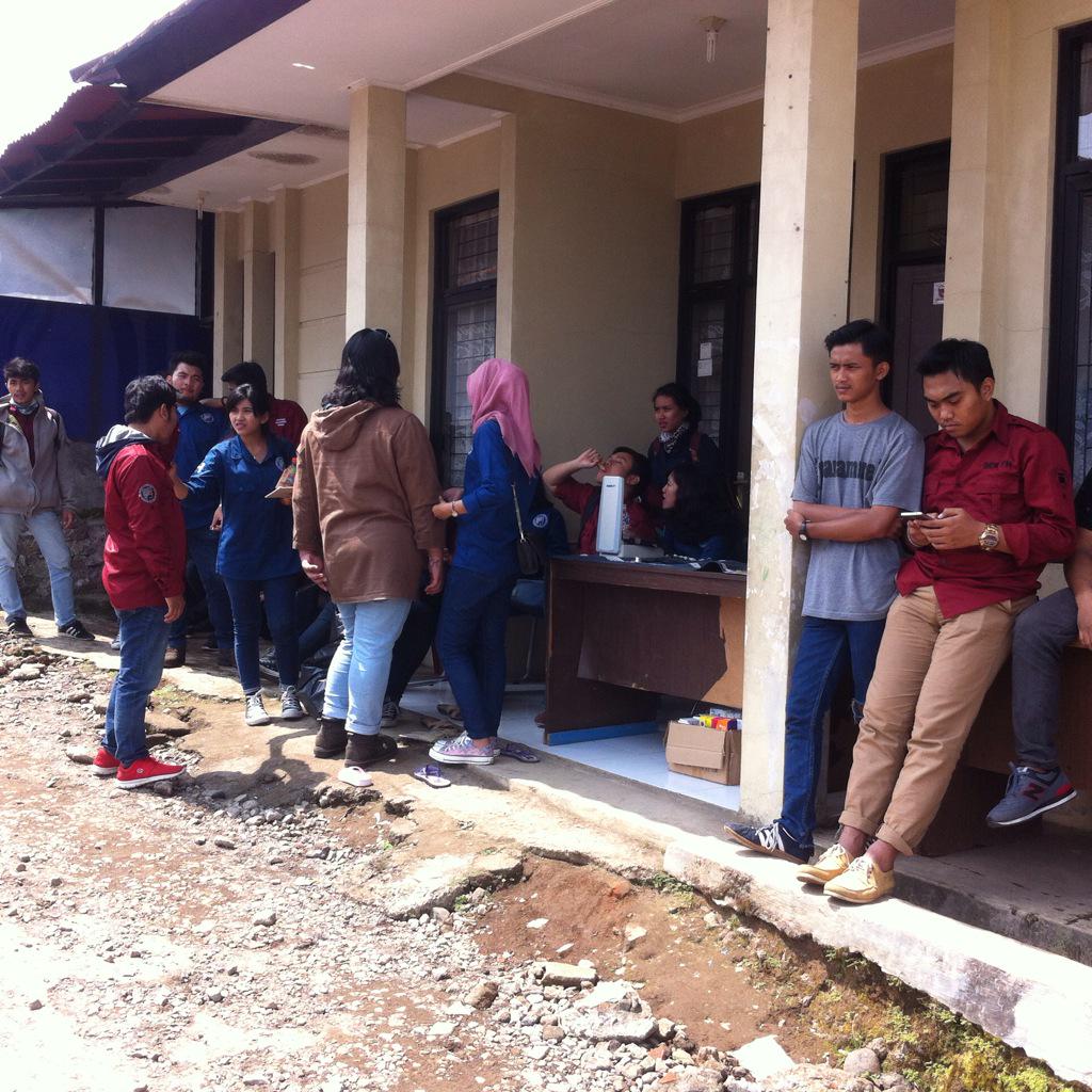 Alhamdulillah kita sdh smpai dilokasi, trimakasih atas kepedulian tmn2 smoga mendapat balasan lebih dri allah swt :)