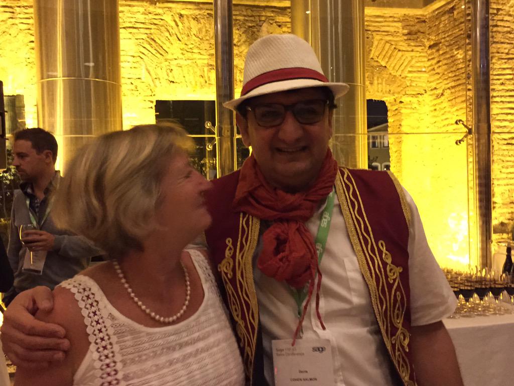 juliebruceXPlor's tweet photo. Friends, heroes and legends part one #SageSC #sageerpx3 http://t.co/vzYdjLaQeu