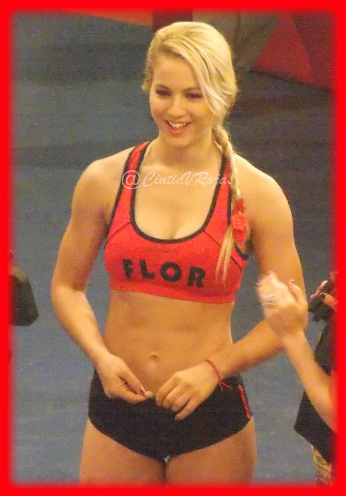 CintiaVRojas's tweet photo. #MomentosDe @flor_vigna http://t.co/FJI4Bbzsl3
