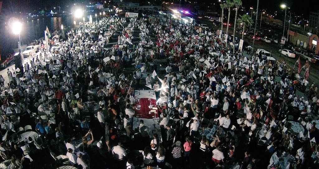 ClaudiaPavlovic's tweet photo. Gracias Guaymas!!! Cada vez son más las voces que reclaman un #VerdaderoCambio #OtroSonoraYA http://t.co/Ki9BP5Ju6H