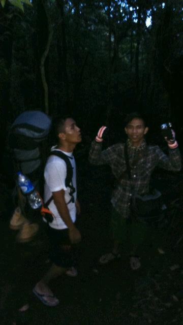 ErickPrastian's tweet photo. Jalur putri di mlm hari #mulaidingin http://t.co/sZ4PtR69p0