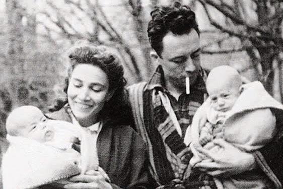 Avui, Dia Mundial de la Familia, una foto preciosa d'algú admirat