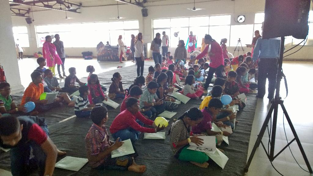 PhaniDeepak's tweet photo. Bring your children to work at @Mphasis @MphasisCareers #BYCW http://t.co/Q4sa59ElPi