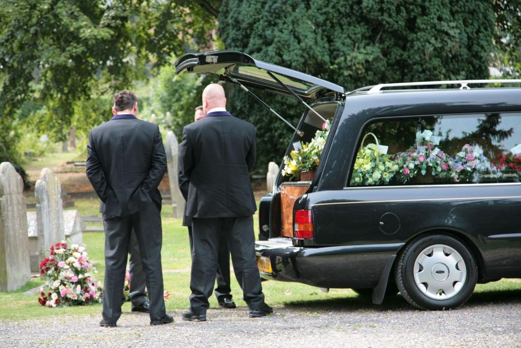 Mourners end up at stranger’s funeral after following the wrong car for nin...