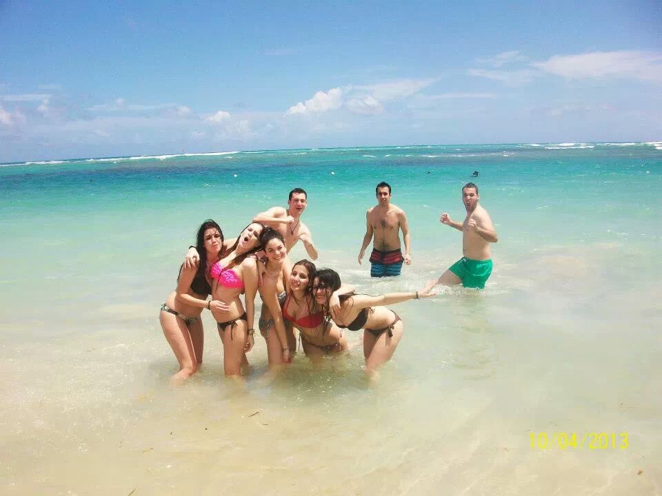 Raky_20's tweet photo. Ojala volver 🌏✈☀ @Merinevi @Maria_fb92 @Judith_cc2 http://t.co/QqoRLFBR5k