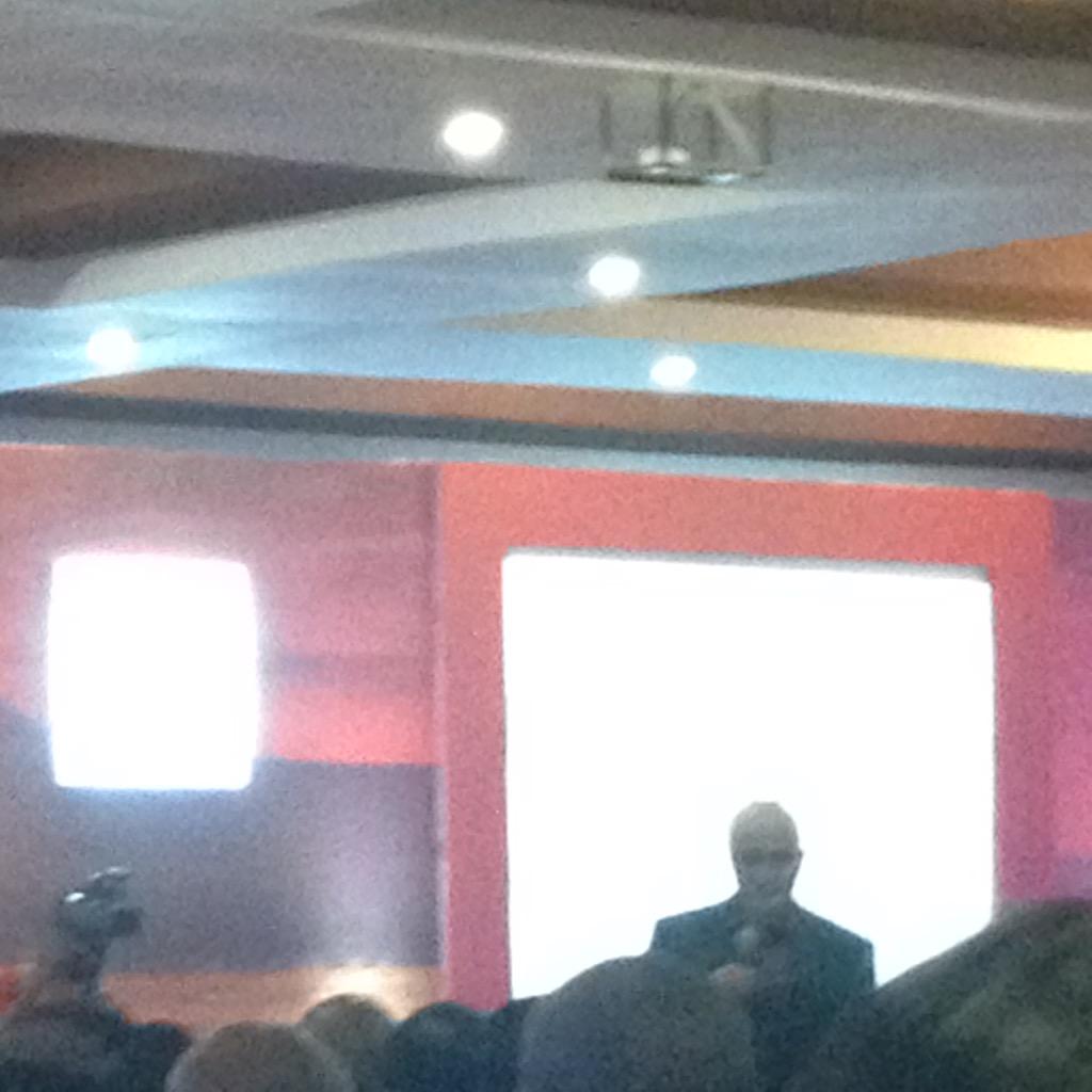 subirabawji's tweet photo. Author of 7 steps to happiness. #AzimJamal @D9211ROTARACT #DCAdar2015 speaking http://t.co/7KHJmMkbnm