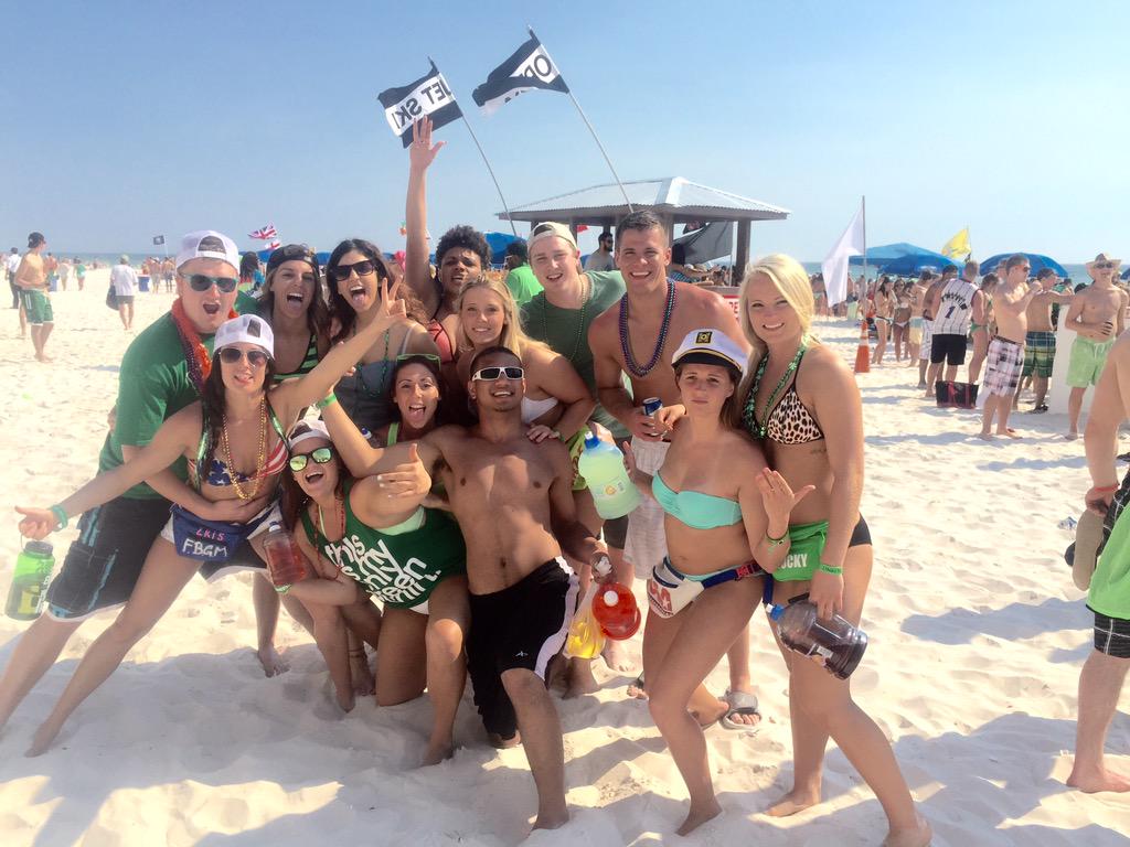 knoll68's tweet image. #RIPPCB #DrinkingBanned