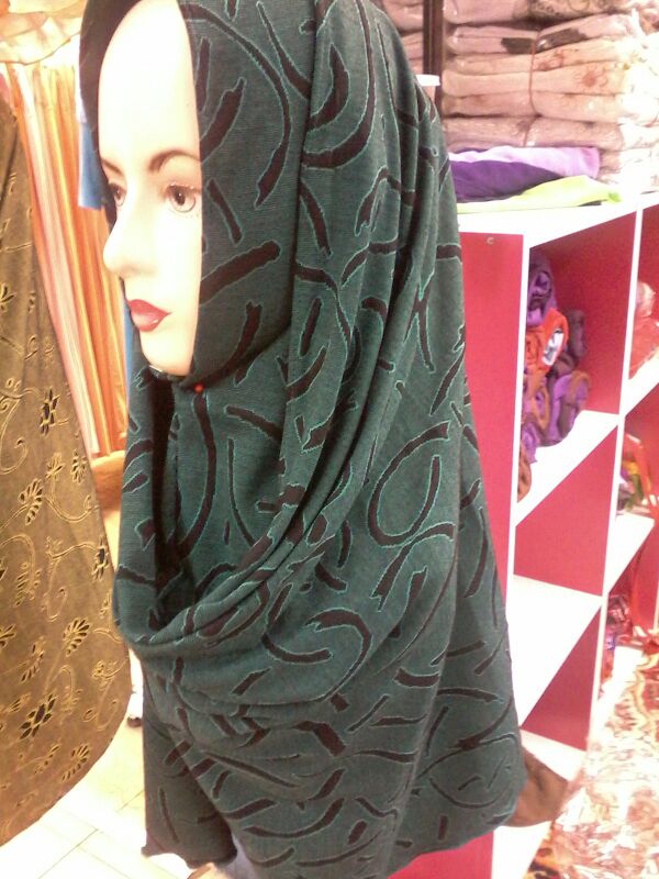 CintaGaleri's tweet photo. Instant Shawl Denim, RM30. http://t.co/bjXt75I4zz