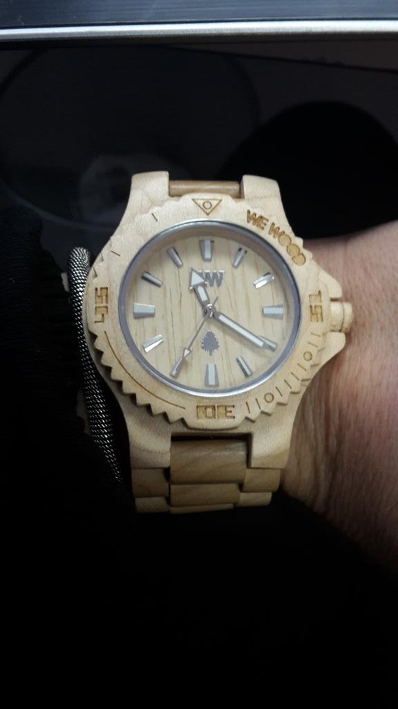 MelissBerg's tweet photo. Bought 1 of these beautiful
@SAWeWOOD watches @hykieberg @IntiemTydskrif @spreecoza @SARIETydskrif #nomorebling #life http://t.co/LhYTgFLNXk