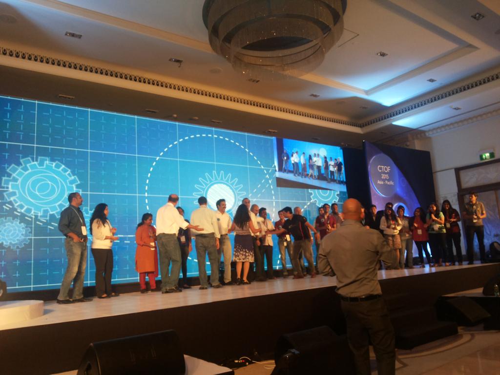 BeingJyo's tweet photo. And it's a wrap with a surprise impromptu CTOF Rap. Take a bow, team #awesome APAC #CTOF2015 #OneIntuit http://t.co/b7GqX62mFU
