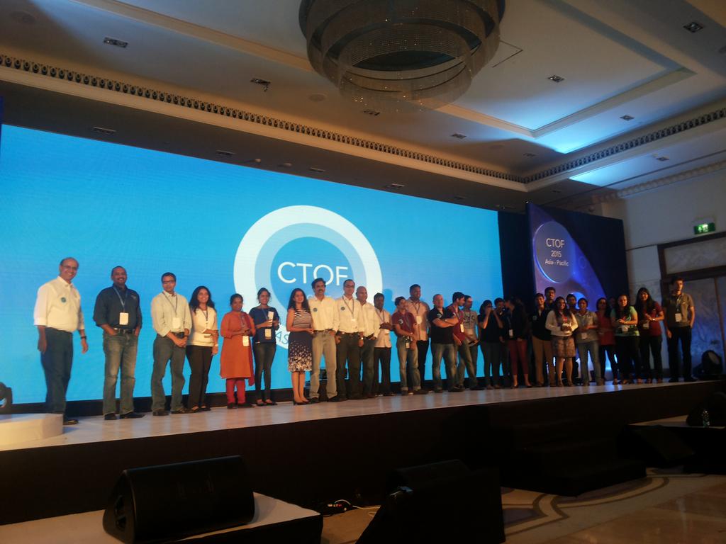 BeingJyo's tweet photo. And it's a wrap with a surprise impromptu CTOF Rap. Take a bow, team #awesome APAC #CTOF2015 #OneIntuit http://t.co/b7GqX62mFU